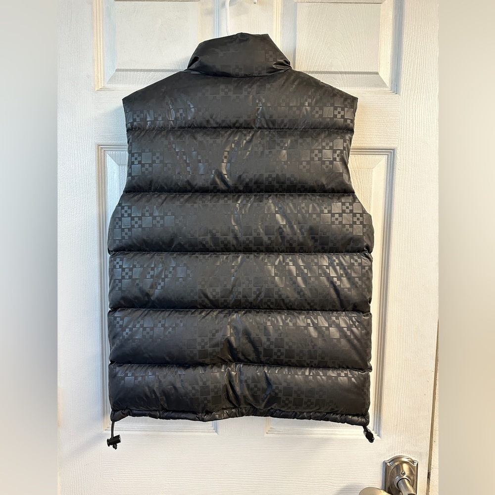 Cross Pattern Puffer Vest - Picture 4 of 6